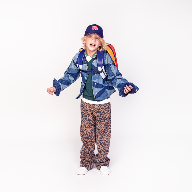 Trendy Puffer Pop Jeune Premier backpack with handy compartments for school for kids from 8 years old.