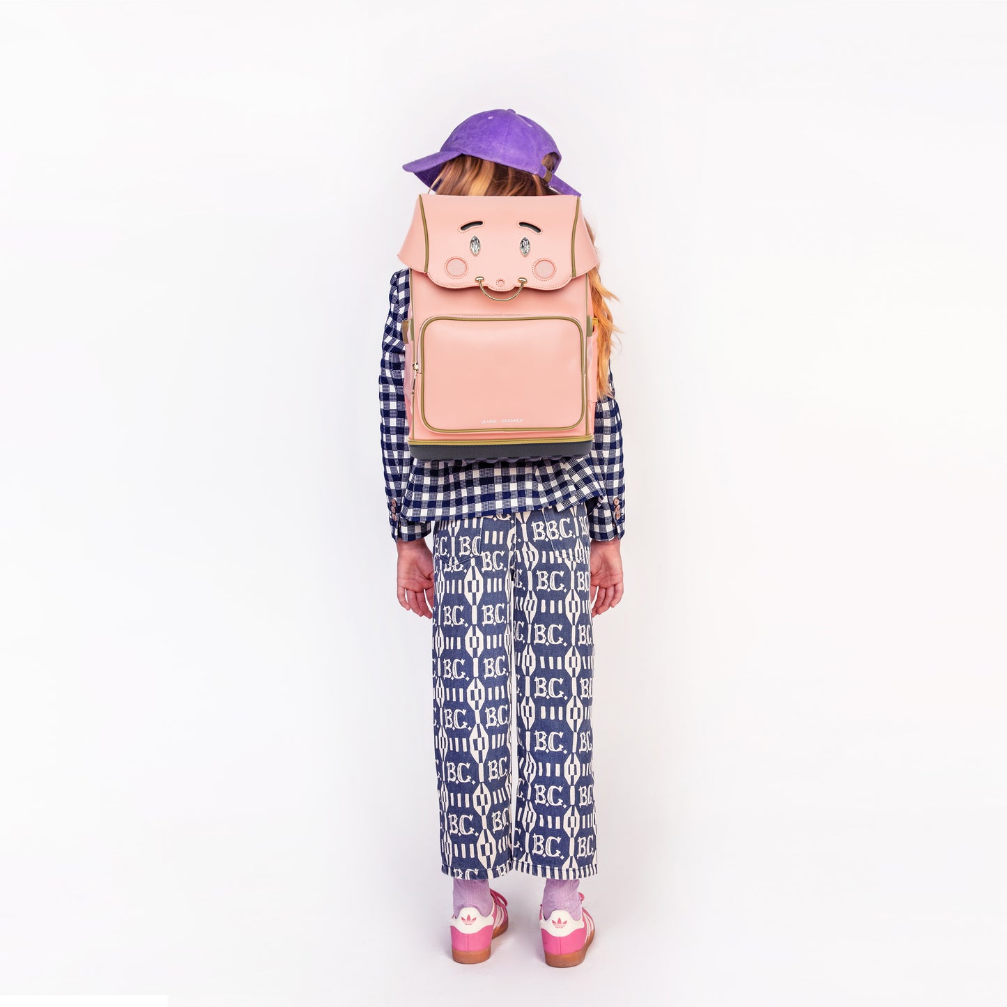 Ergomaxx BFF Pink. Ergonomic, trendy backpack for children from 6 years old. Looking for a bag with beauty and brains? The load-bearing system transfers 50% of the weight to the hips.