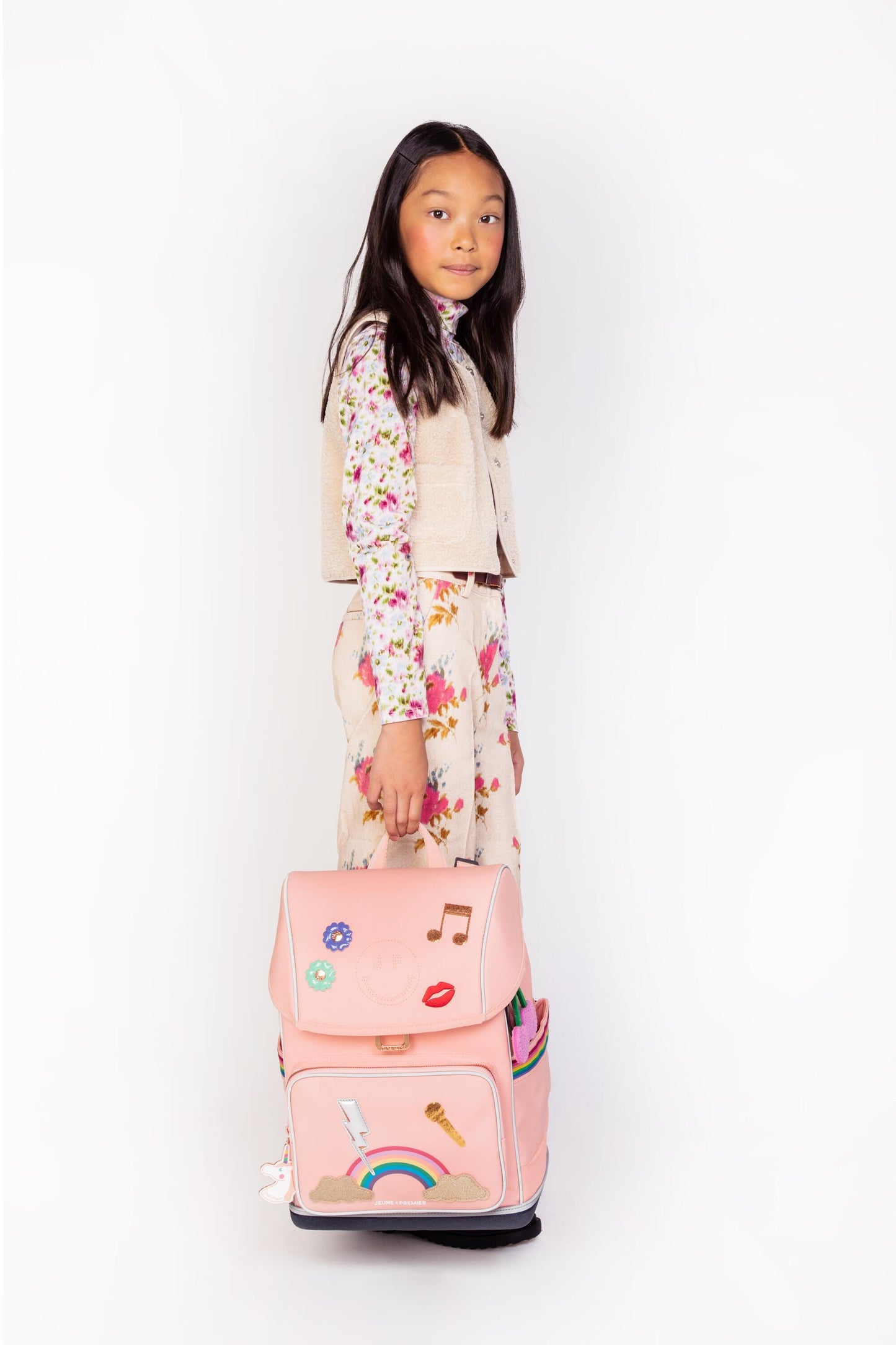 Ergonomic backpack Lady Gadget Pink for girls from the first year of primary school onwards. The load-bearing system transfers 50% of the weight to the hips.