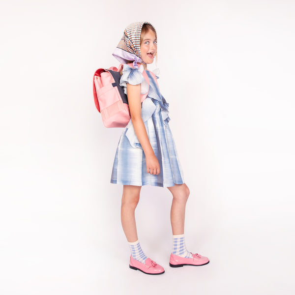 Trendy schoolbag for girls from 6 to 8 years. This It Bag Midi Jewellery Box Pink is a real back-to-school essential.