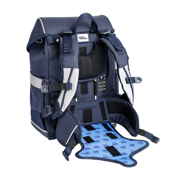 Discover the Ergomaxx, the most ergonomic backpack in the world for boys aged 6 to 10. The Mr. Gadget design full of cool gadgets is a Jeune Premier bestseller for boys.