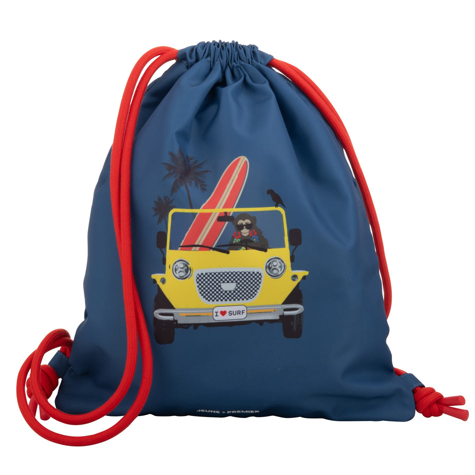 Trendy schoolbag for children from 6 to 8 years old. The bags were inspired by the leather school bags from the old days but with all the modern functionalities that make them timeless classics.