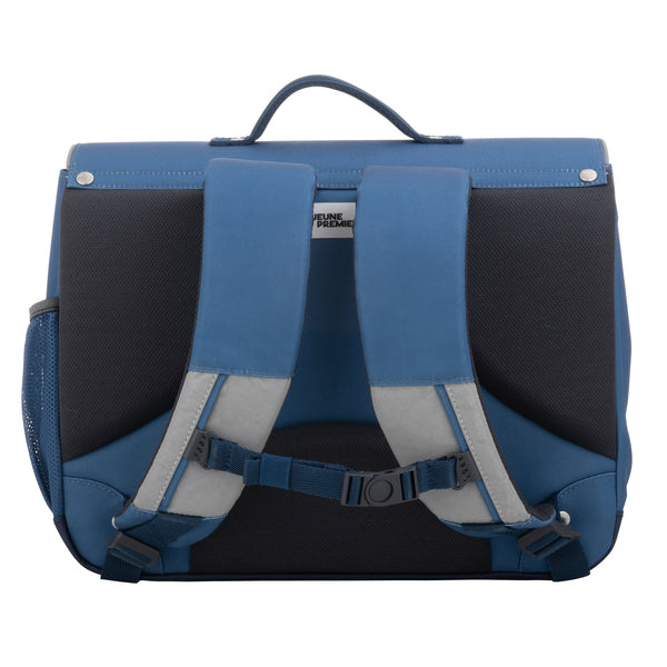 Trendy schoolbag for children from 6 to 8 years old. The bags were inspired by the leather school bags from the old days but with all the modern functionalities that make them timeless classics.