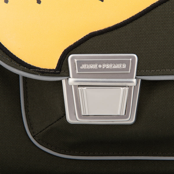 Trendy schoolbag for children from 6 to 8 years old. The bags were inspired by the leather school bags from the old days but with all the modern functionalities that make them timeless classics.