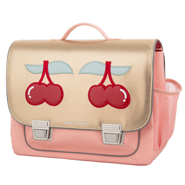 Trendy schoolbag for children from 6 to 8 years old. The bags were inspired by the leather school bags from the old days but with all the modern functionalities that make them timeless classics.