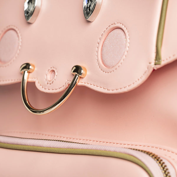 Ergomaxx BFF Pink. Ergonomic, trendy backpack for children from 6 years old. Looking for a bag with beauty and brains? The load-bearing system transfers 50% of the weight to the hips.