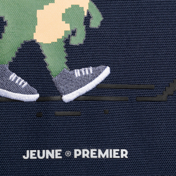 Trendy schoolbag for children from 6 to 8 years. This Classic Midi Offline is a real back-to-school essential.