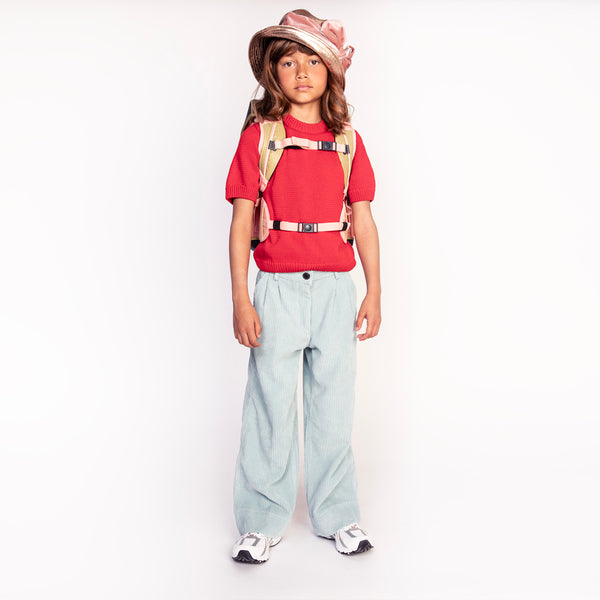 Ergonomic Jeune Premier backpack Pet-à-Porter for children from 6 years. Looking for a bag with beauty and brains? The load-bearing system transfers 50% of the weight to the hips.