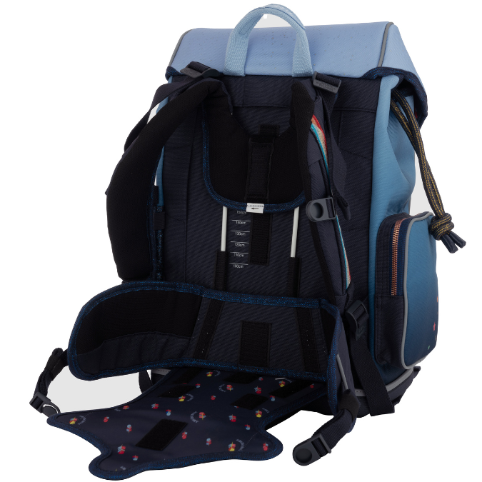 Ergonomic, trendy backpack for children from 6 years old. The load-bearing system transfers 50% of the weight to the hips. Design: Unicorn Universe.