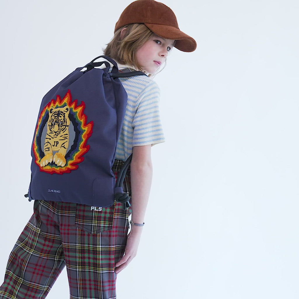 Check out the multifunctional Jeune Premier Tiger Flame City Bag that can be used as a swimming bag, sports bag or fashion accessory, for any age and any occasion!