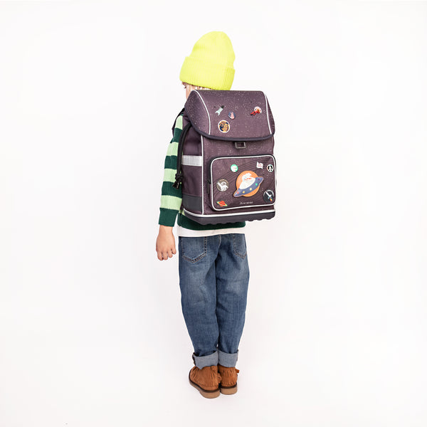 Discover the Jeune Premier Ergomaxx, the most ergonomic, durable and beautiful backpack in the world for boys and girls aged 6 to 10. The Space Invaders print is ideal for cool boys fascinated by the universe & space travel.