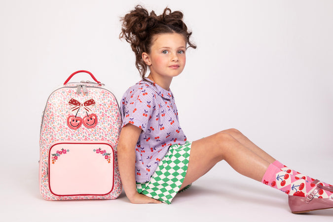 Jeune Premier New Bobbie Berry Cute – ergonomic school backpack for girls aged 6+, pink berry print, made from recycled materials