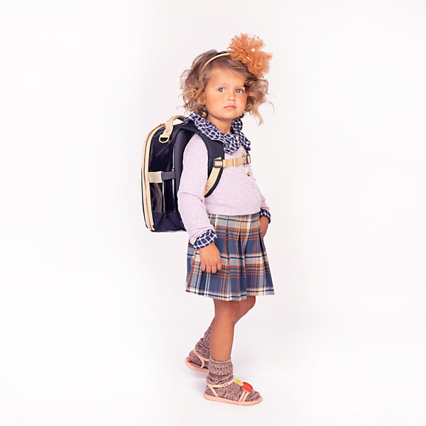 The Ralphie backpack is an Ergonomic, trendy school bag for independent toddlers and preschoolers. The "Love Cats" print is ideal for fashionistas who love laqué & leopard.