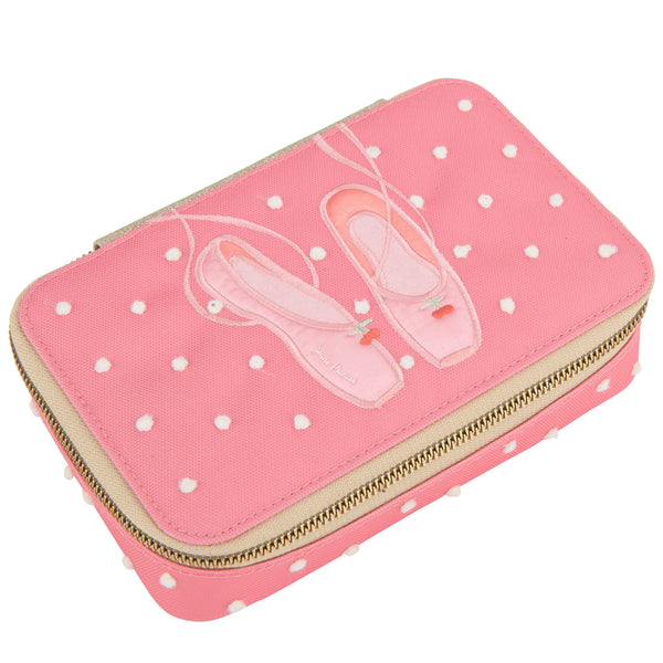 Filled, trendy pencil case with two separate lockable compartments, in collaboration with Staedtler®.  The Ballerina print is ideal for little ballerinas and pinklovers!